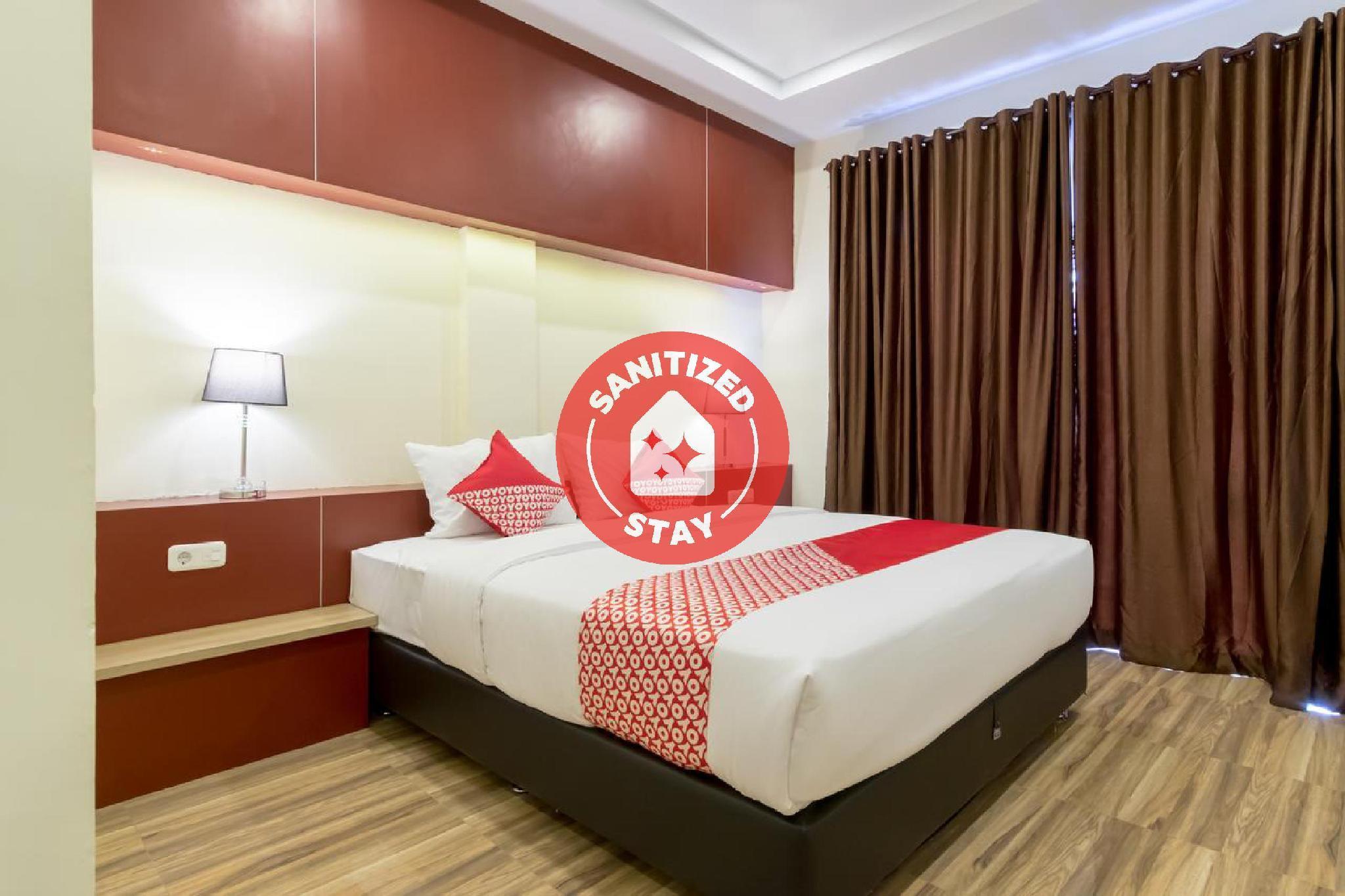 Oyo 727 Merlion Hotel Medan Exterior photo
